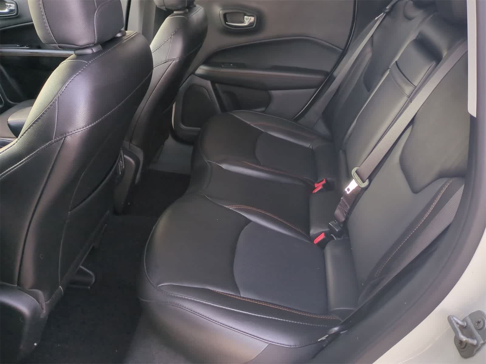 Thumbnail: 2020 Jeep Compass - 18