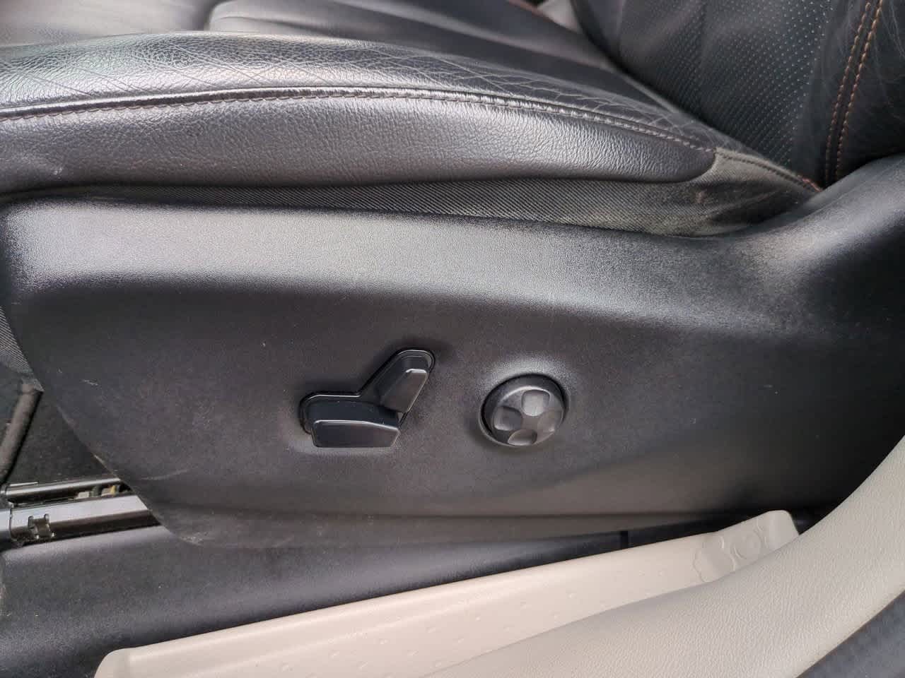 2018 Chrysler Pacifica  16