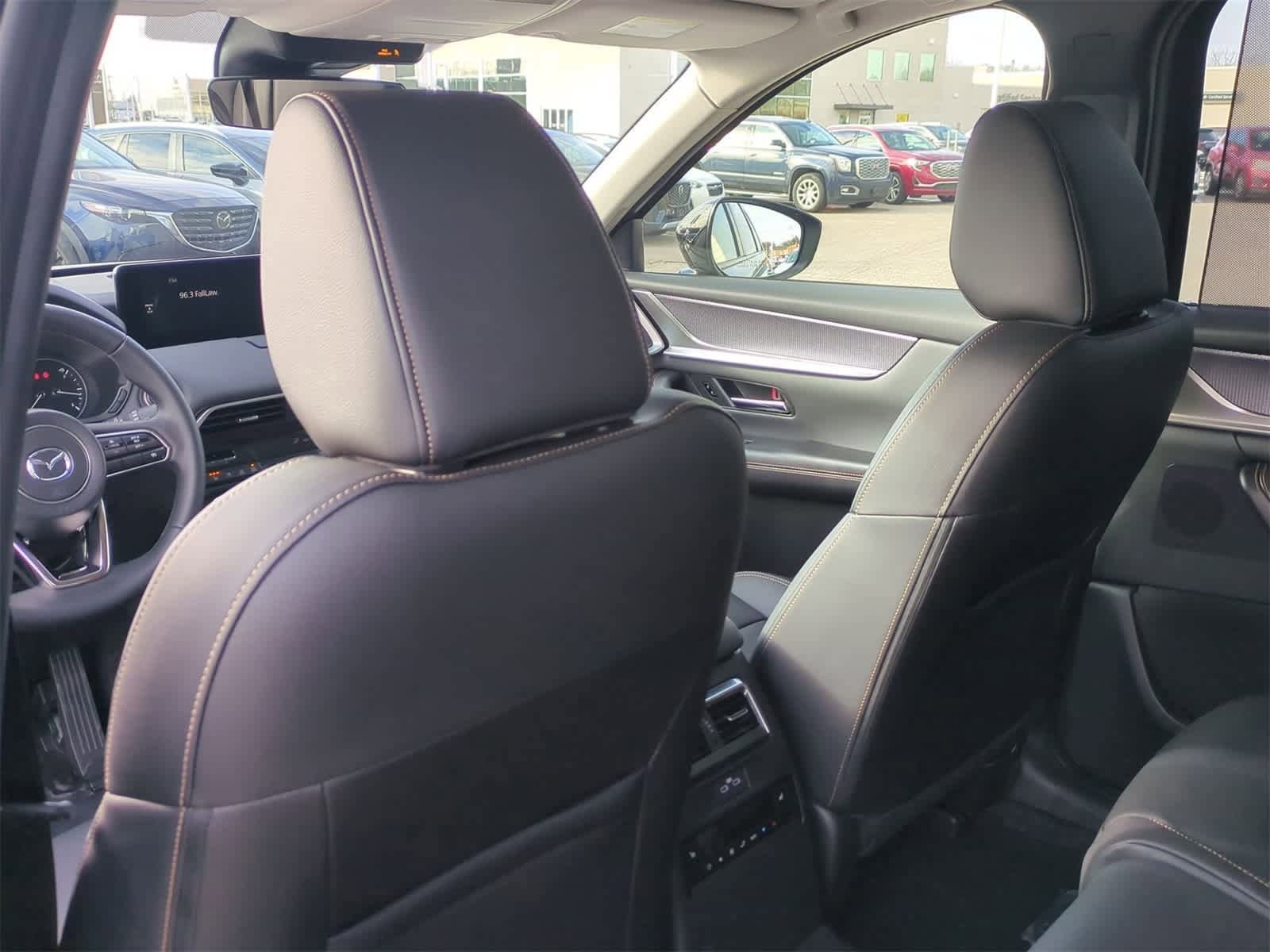 Thumbnail: 2026 Mazda CX-70 - 17