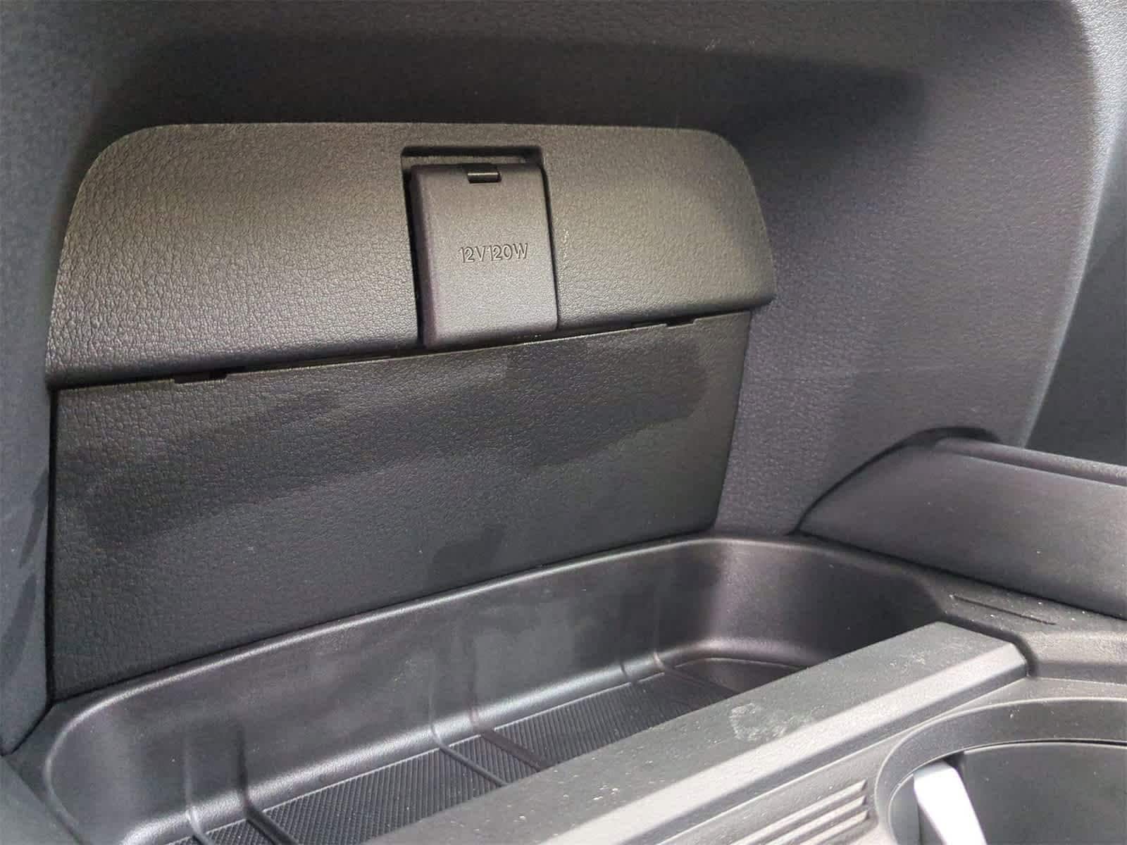 Thumbnail: 2026 Mazda CX-50 - 31