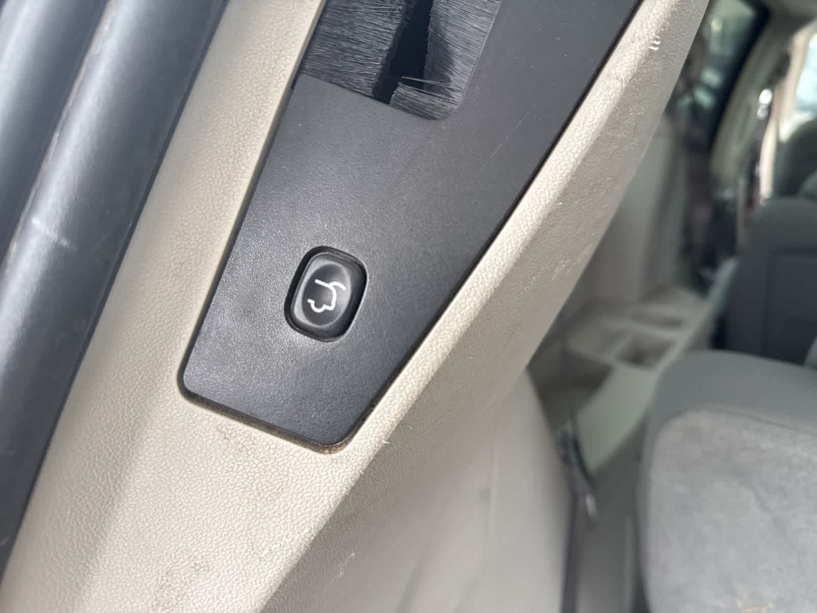 Thumbnail: 2009 Dodge Grand Caravan - 19