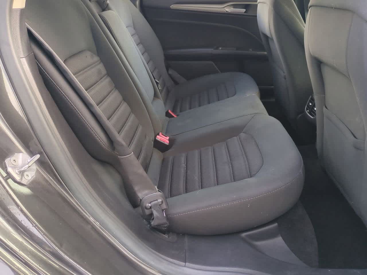 Thumbnail: 2017 Ford Fusion - 19