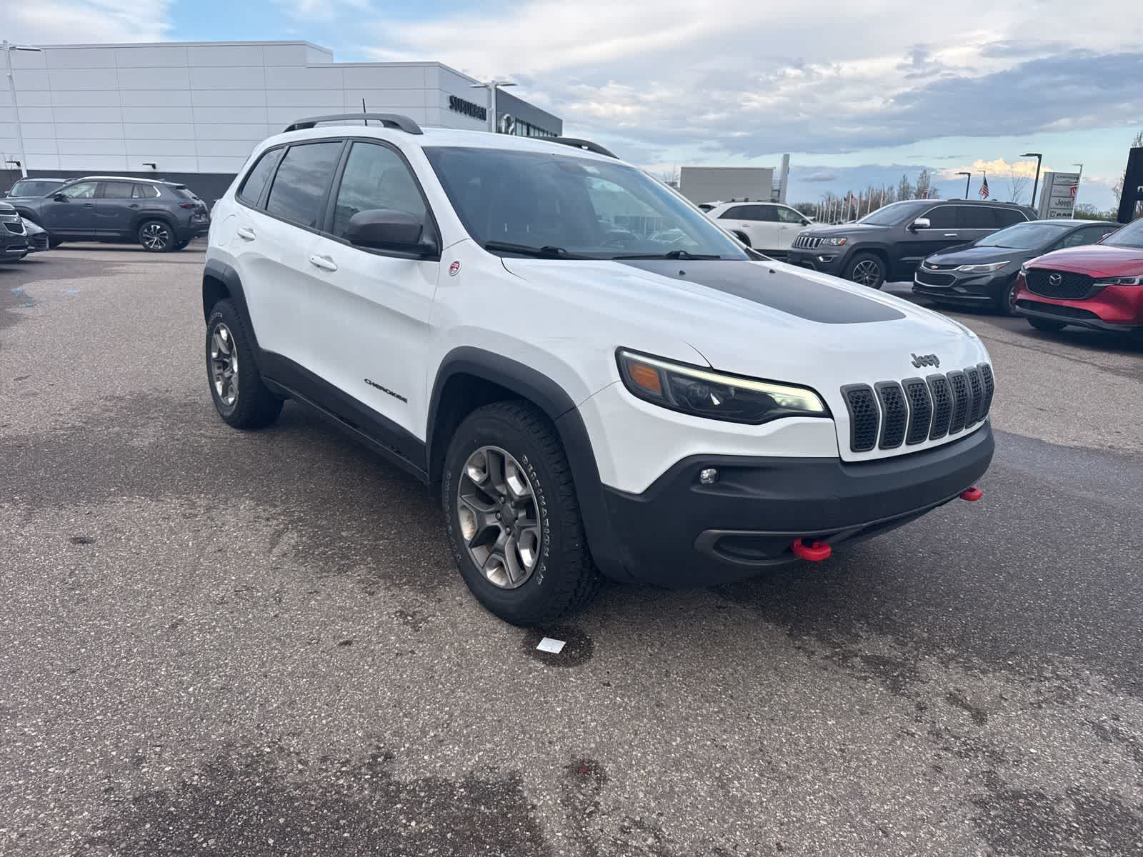 Thumbnail: 2019 Jeep Cherokee - 3