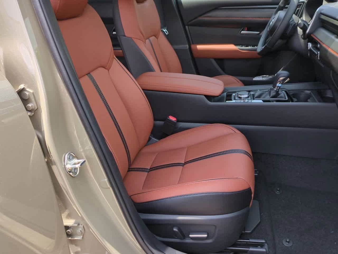 Thumbnail: 2025 Mazda CX-50 - 21