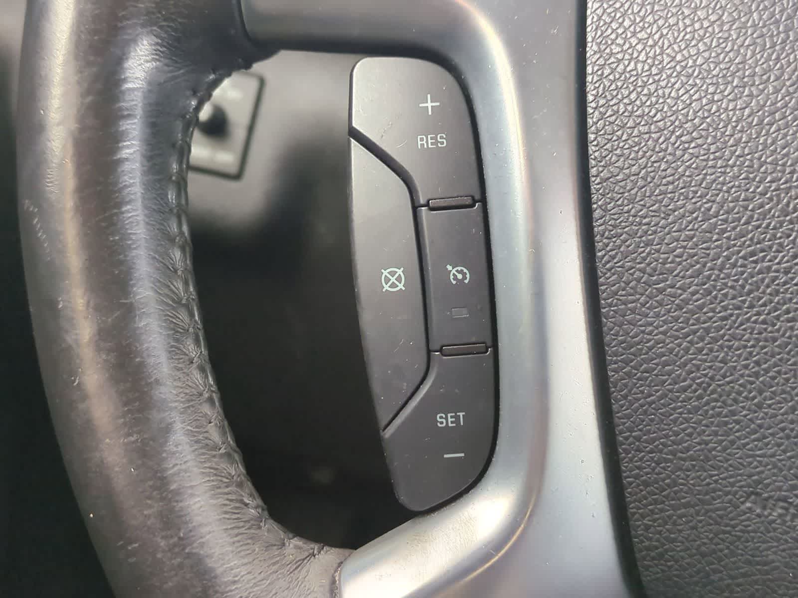 Thumbnail: 2016 GMC Acadia - 24