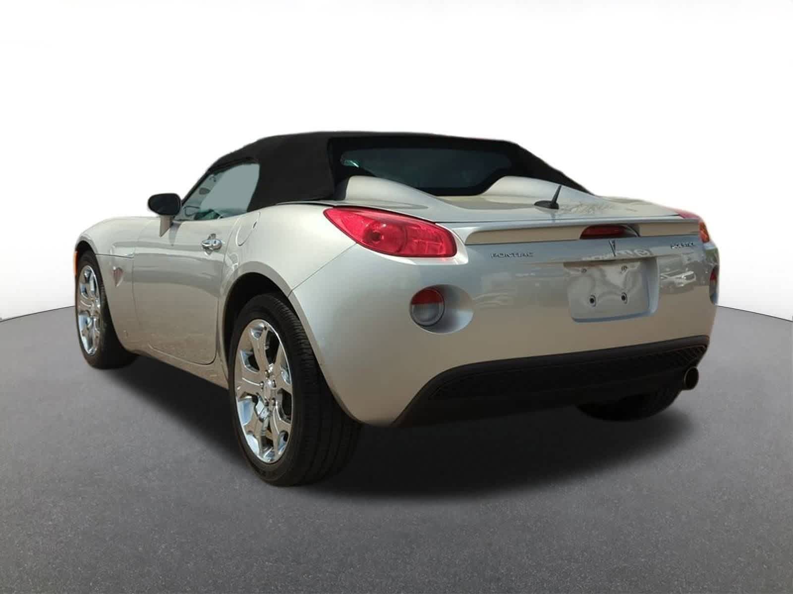 Thumbnail: 2008 Pontiac Solstice - 4