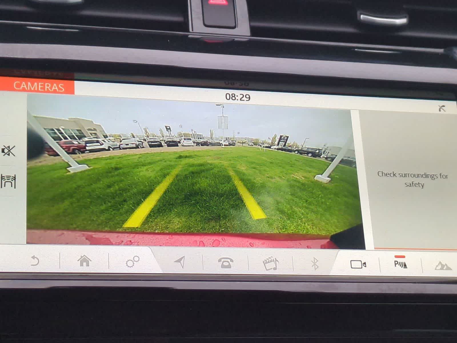 Thumbnail: 2020 Land Rover Discovery Sport - 29
