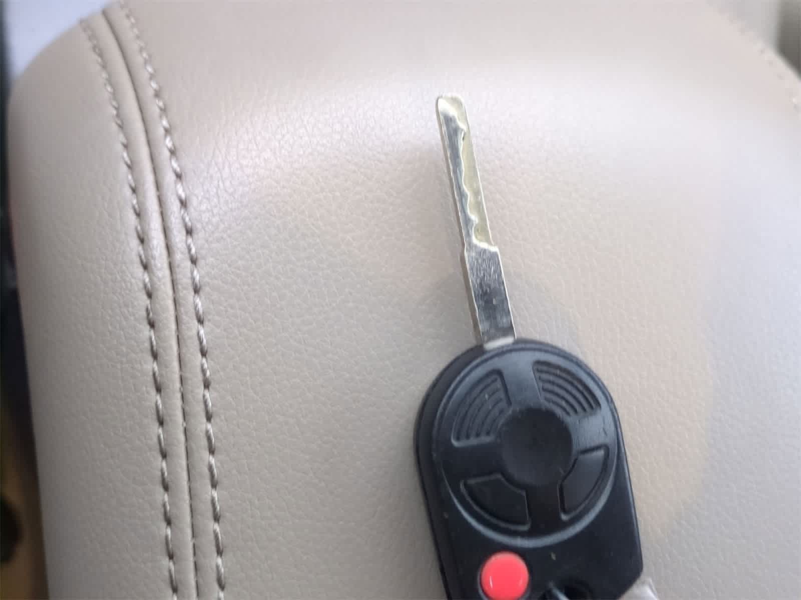 Thumbnail: 2014 Ford Escape - 32