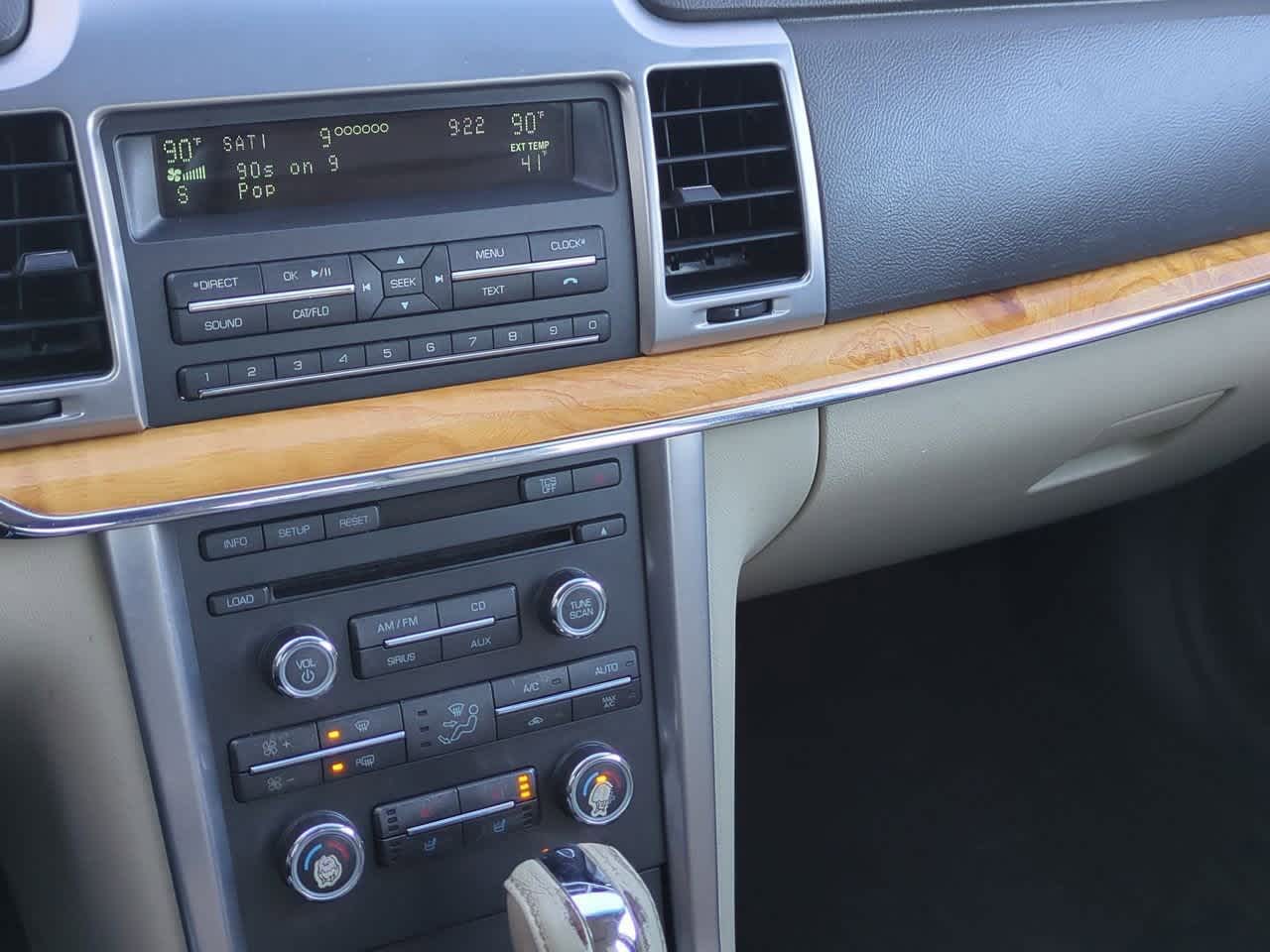 Thumbnail: 2012 Lincoln MKZ - 28