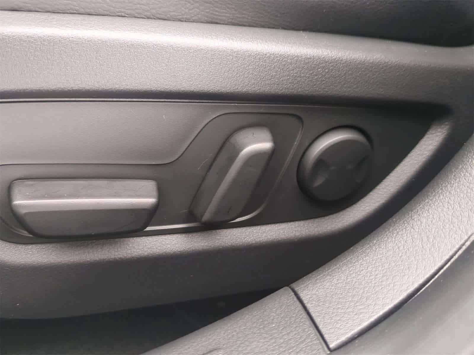 Thumbnail: 2026 Mazda CX-50 - 16