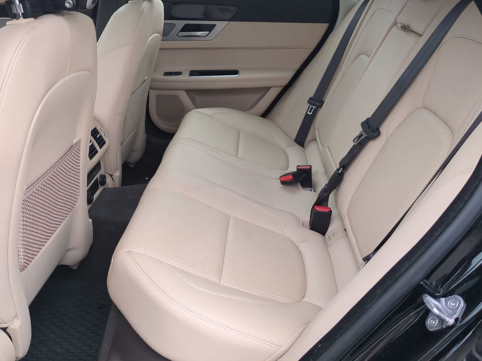 Thumbnail: 2020 Jaguar XF - 19