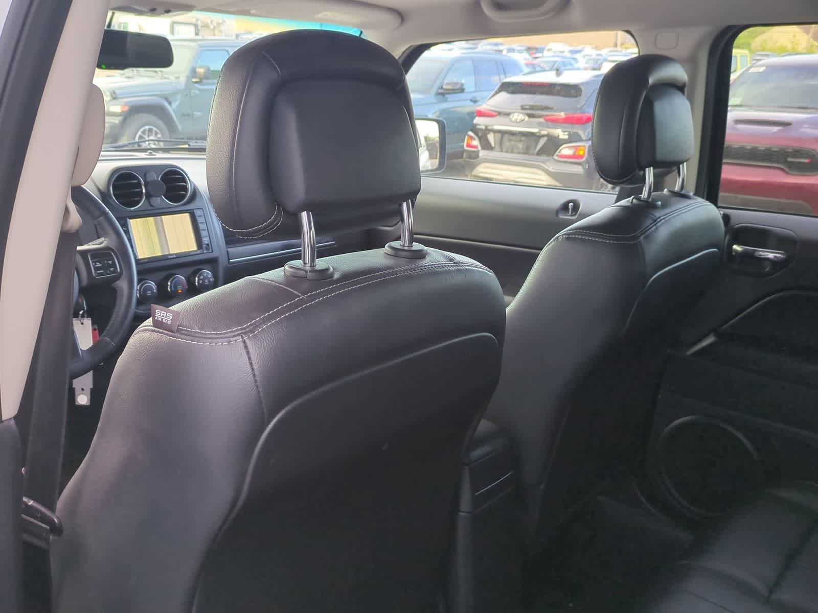 Thumbnail: 2016 Jeep Patriot - 18
