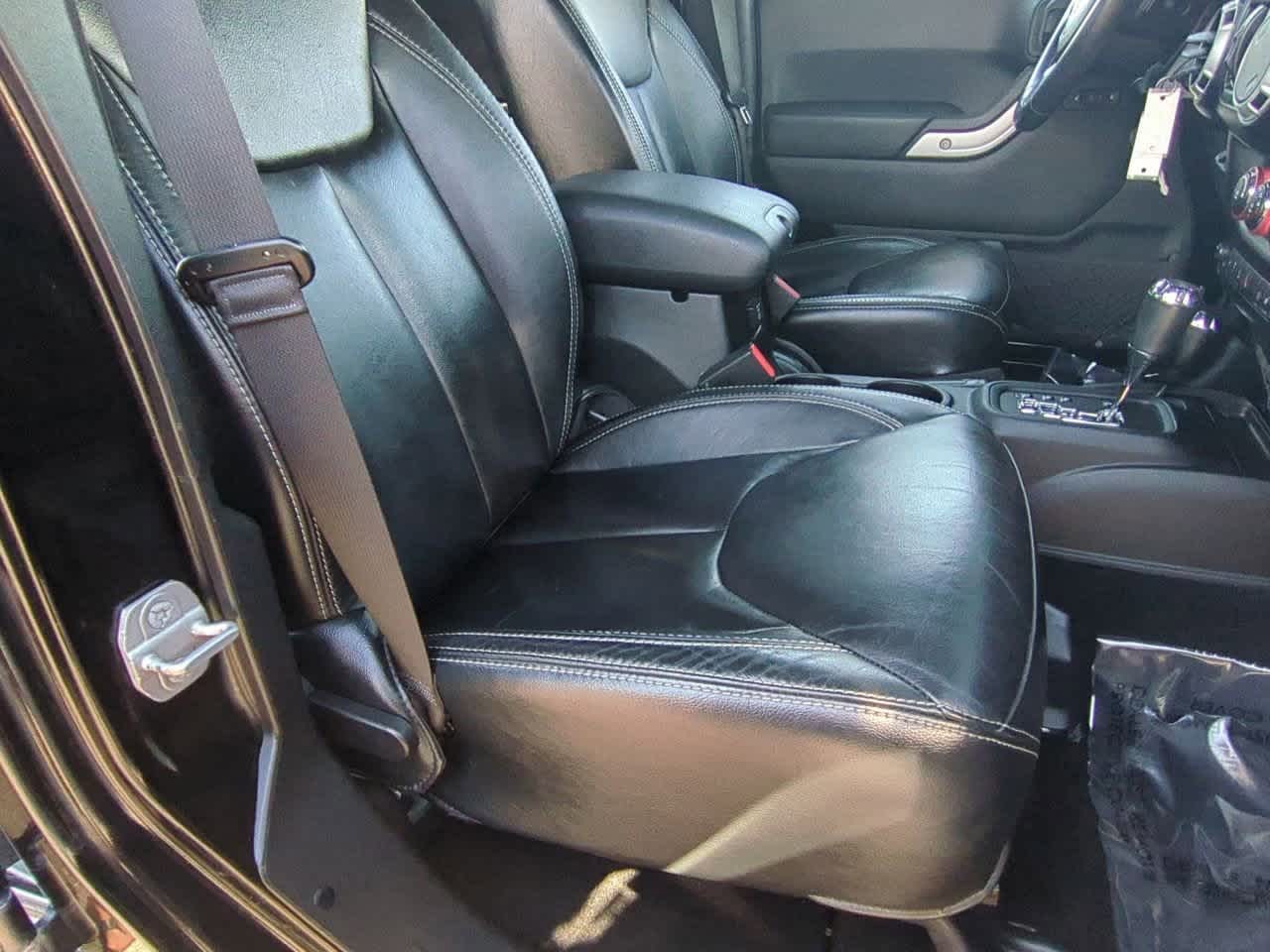 Thumbnail: 2014 Jeep Wrangler - 20