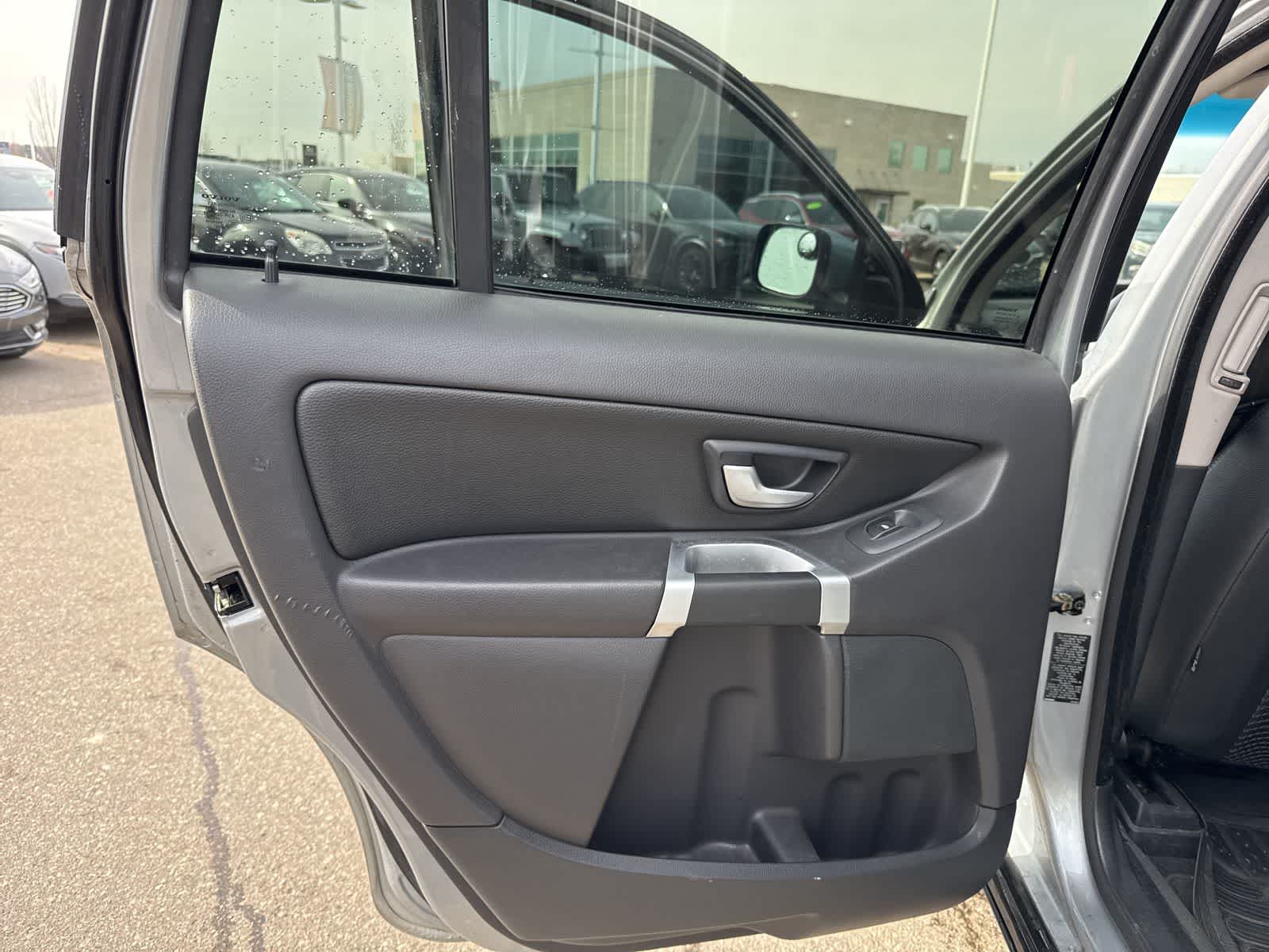 Thumbnail: 2012 Volvo XC90 - 17