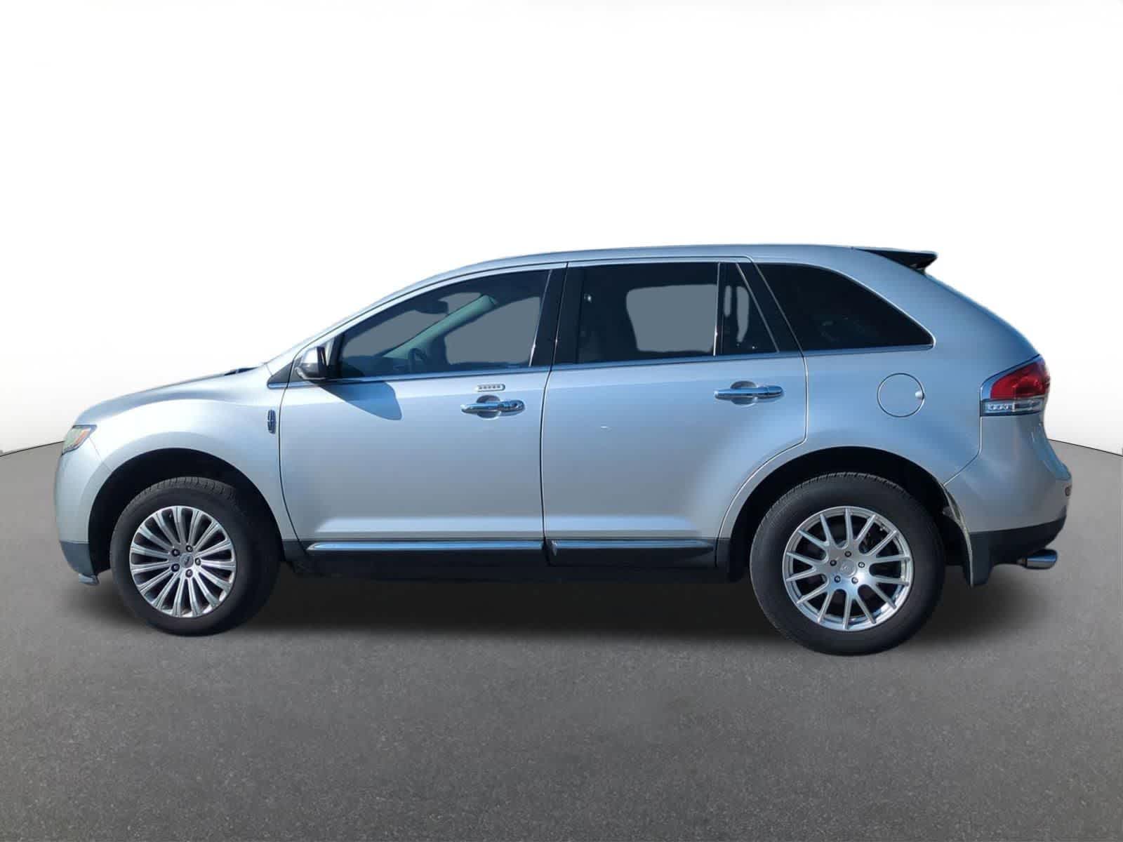 Thumbnail: 2011 Lincoln MKX - 3