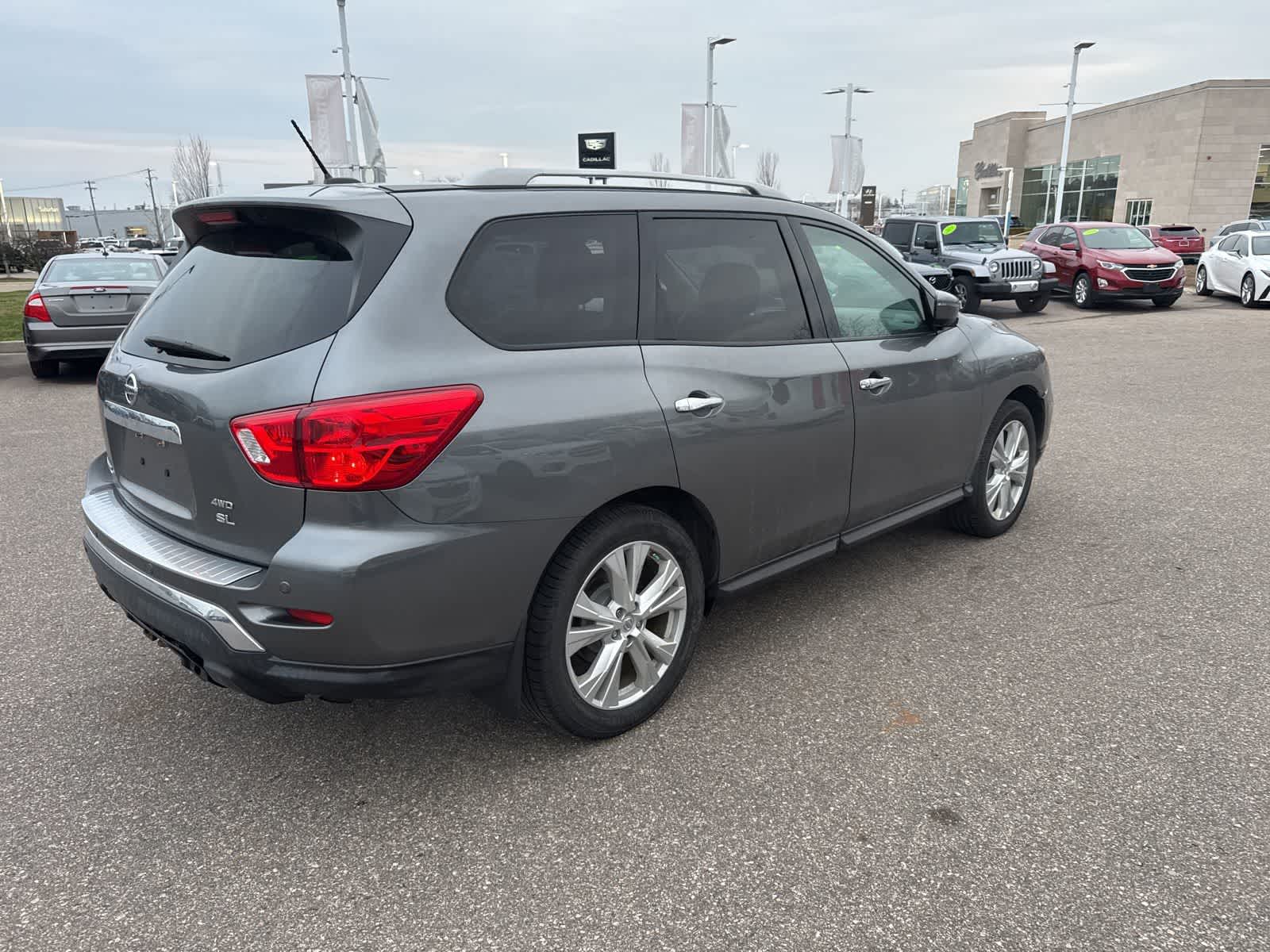 Thumbnail: 2018 Nissan Pathfinder - 5