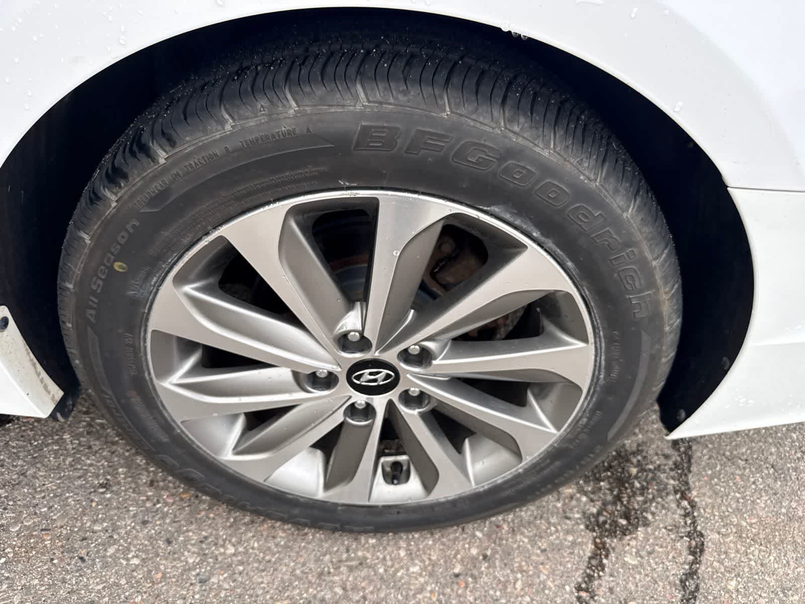 Thumbnail: 2016 Hyundai Sonata - 10