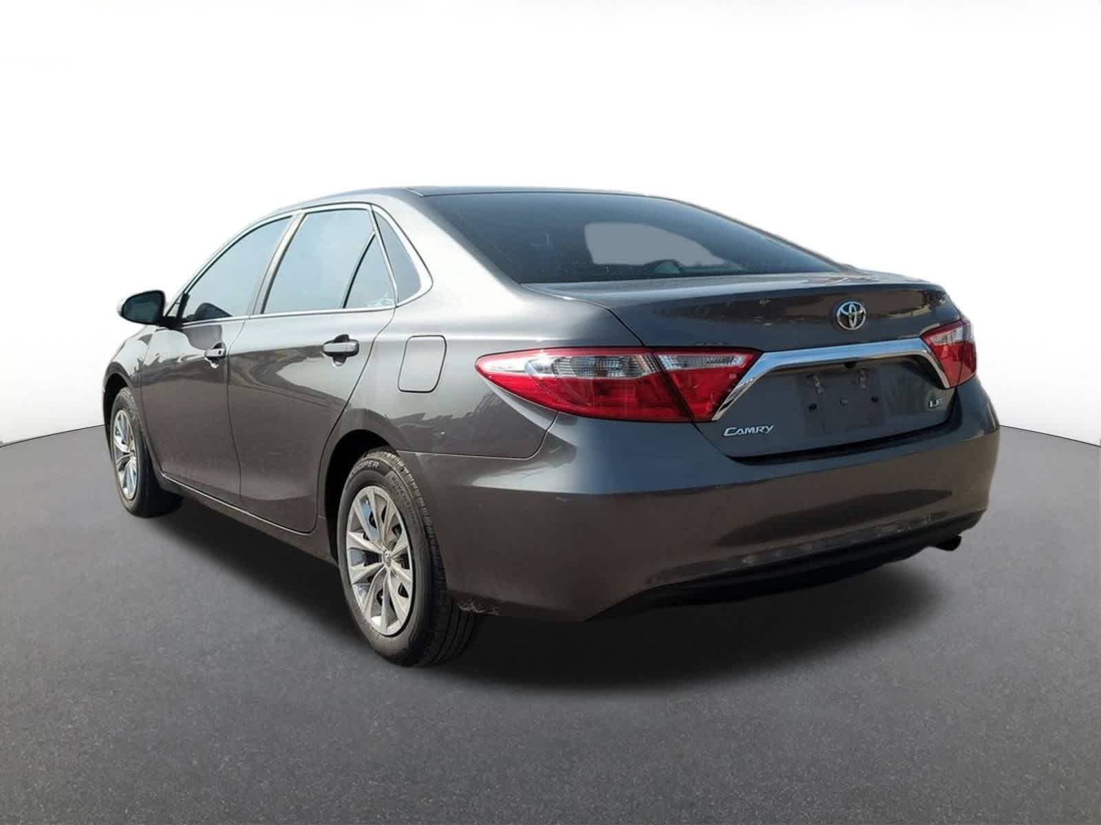 Thumbnail: 2016 Toyota Camry - 4