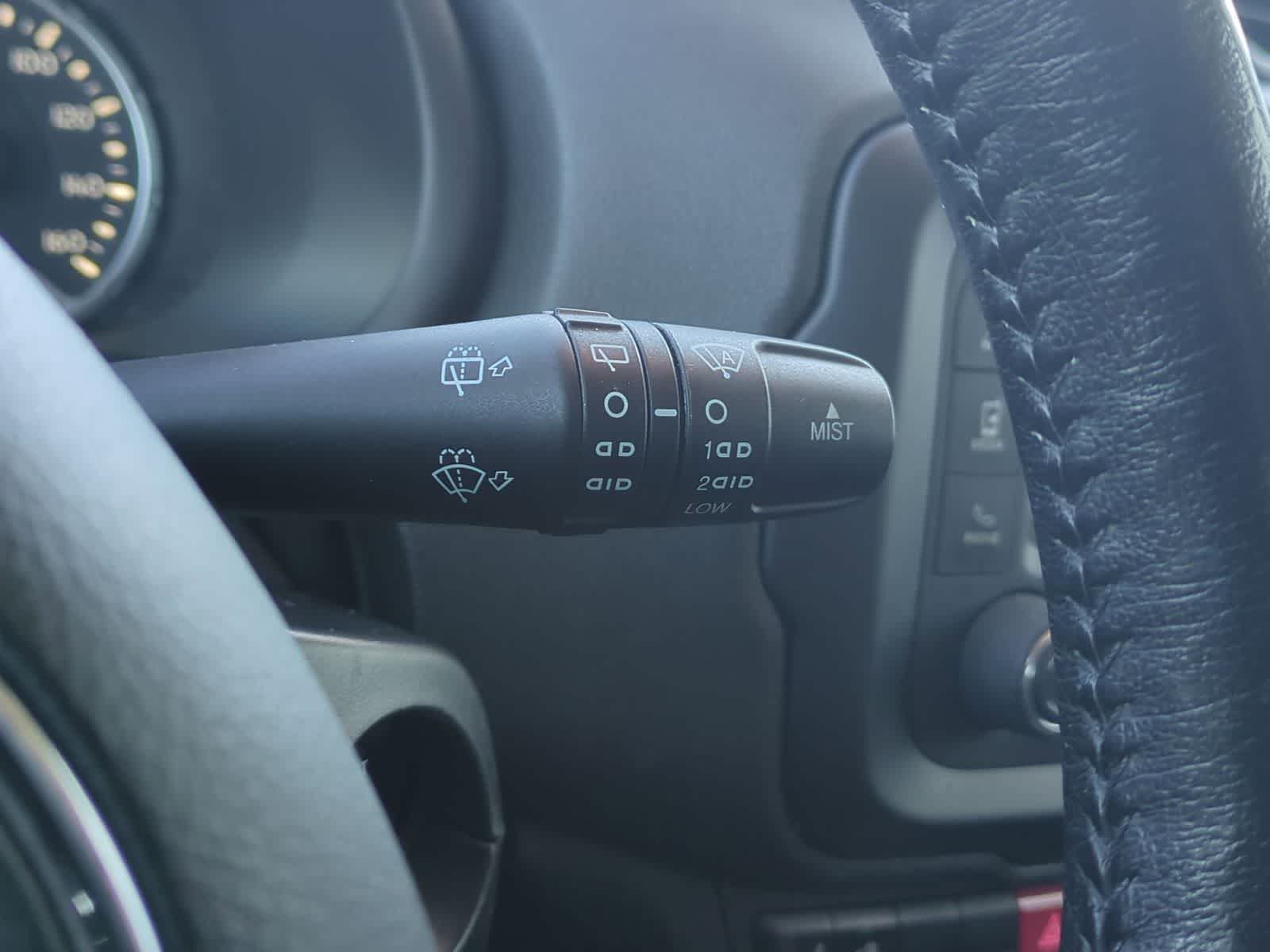 Thumbnail: 2017 Jeep Renegade - 25