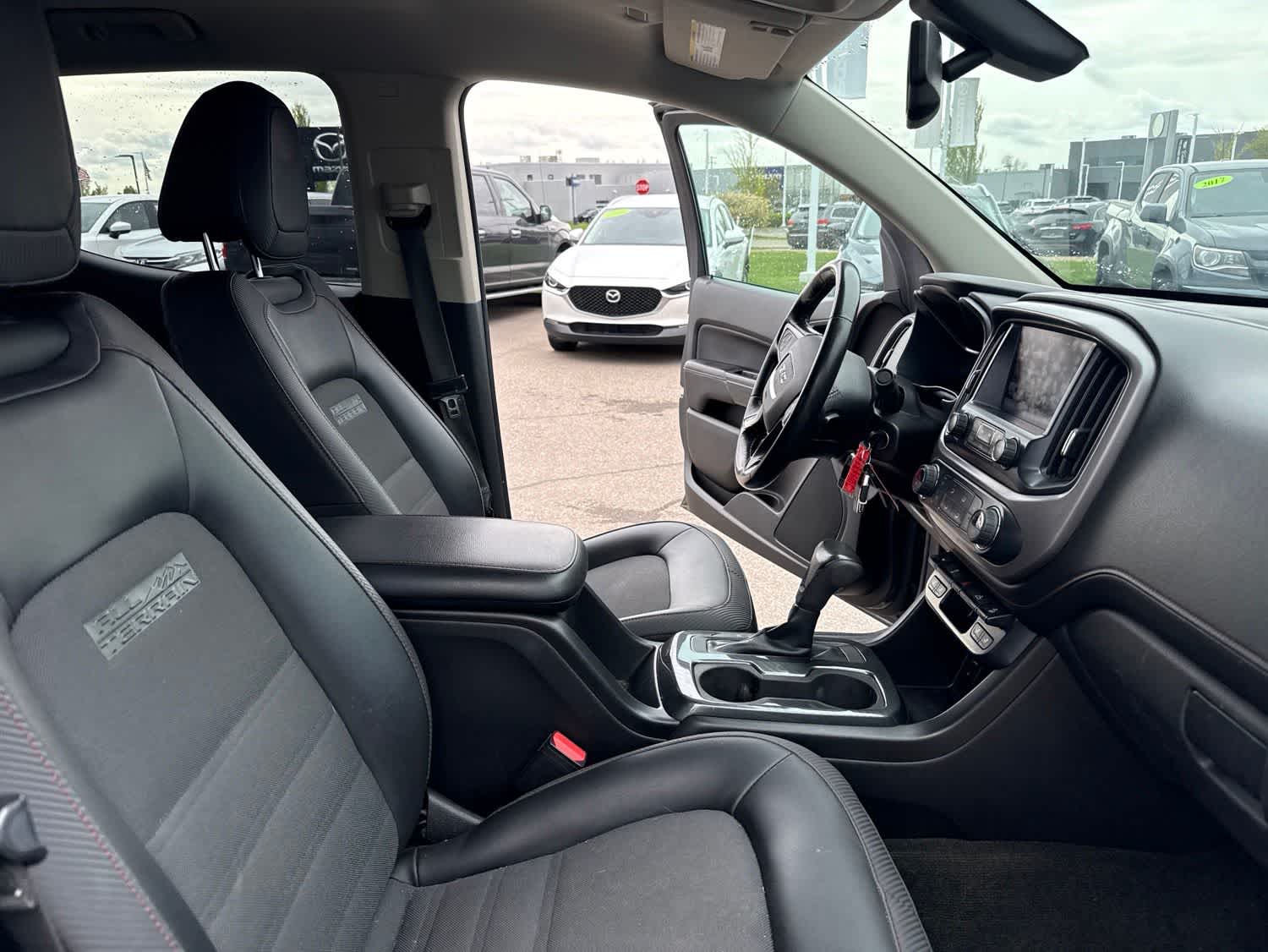 Thumbnail: 2016 GMC Canyon - 27