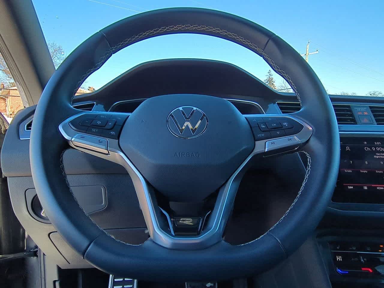 Thumbnail: 2023 Volkswagen Tiguan - 22