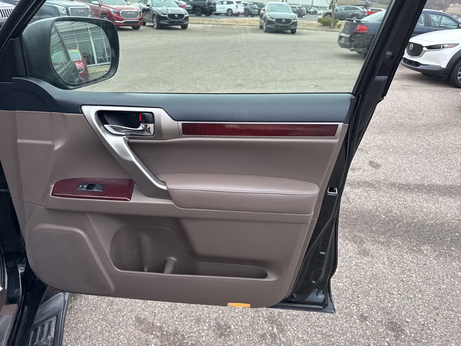 Thumbnail: 2019 Lexus GX - 26