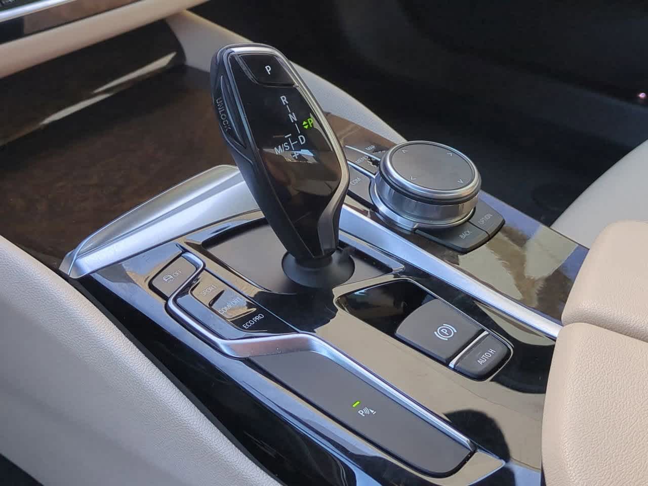 Thumbnail: 2018 BMW 5 Series - 32