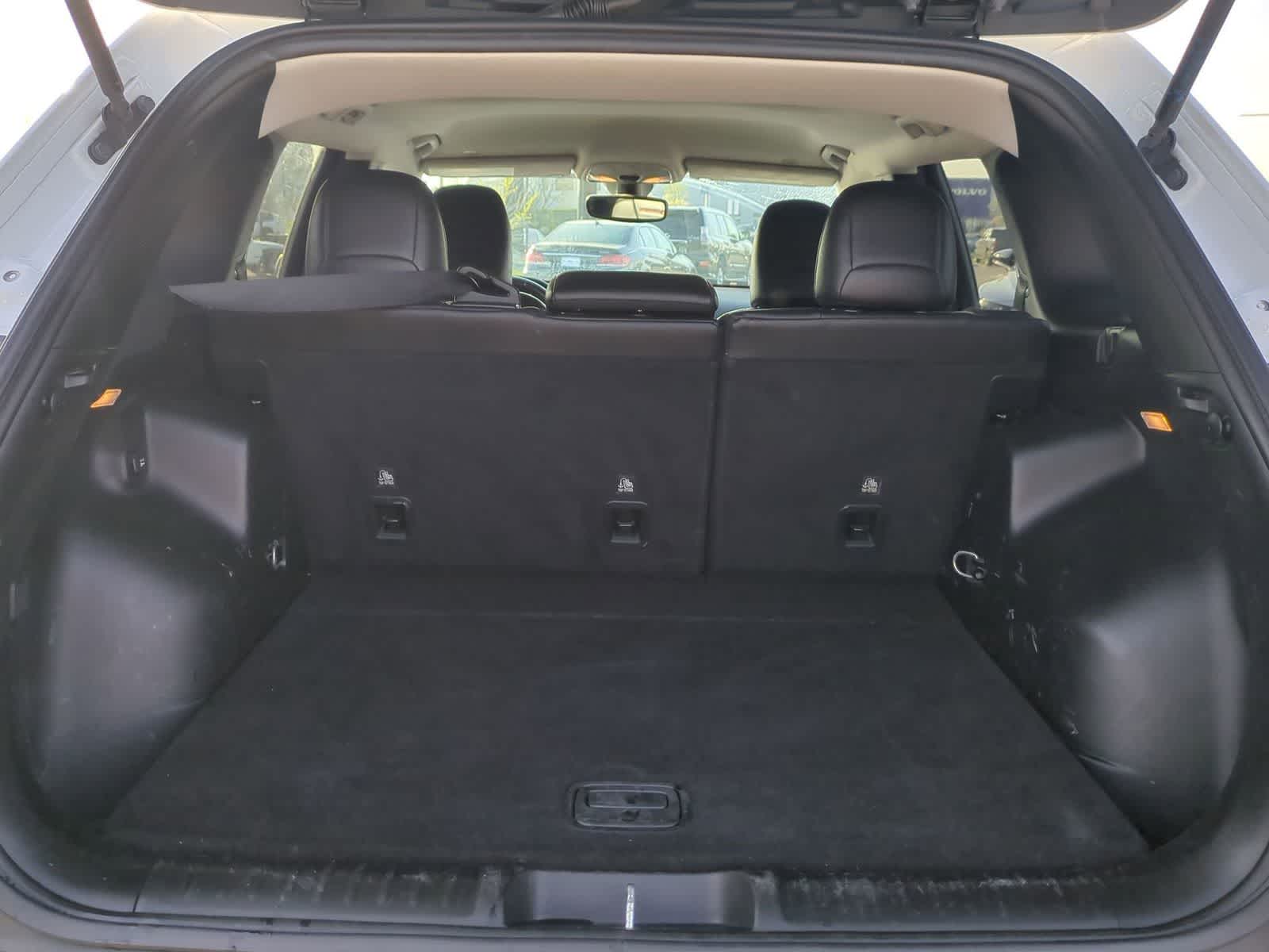 Thumbnail: 2019 Jeep Cherokee - 31