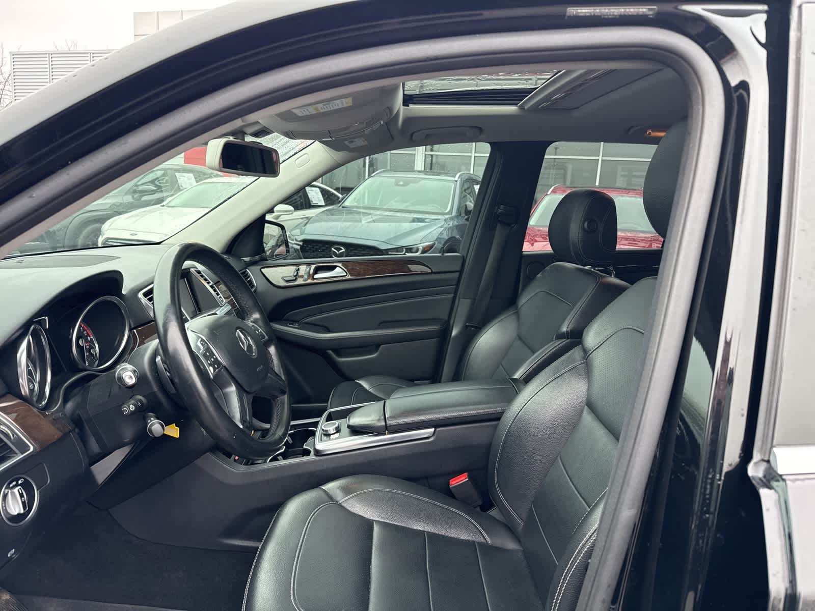 Thumbnail: 2013 Mercedes-Benz M-Class - 9