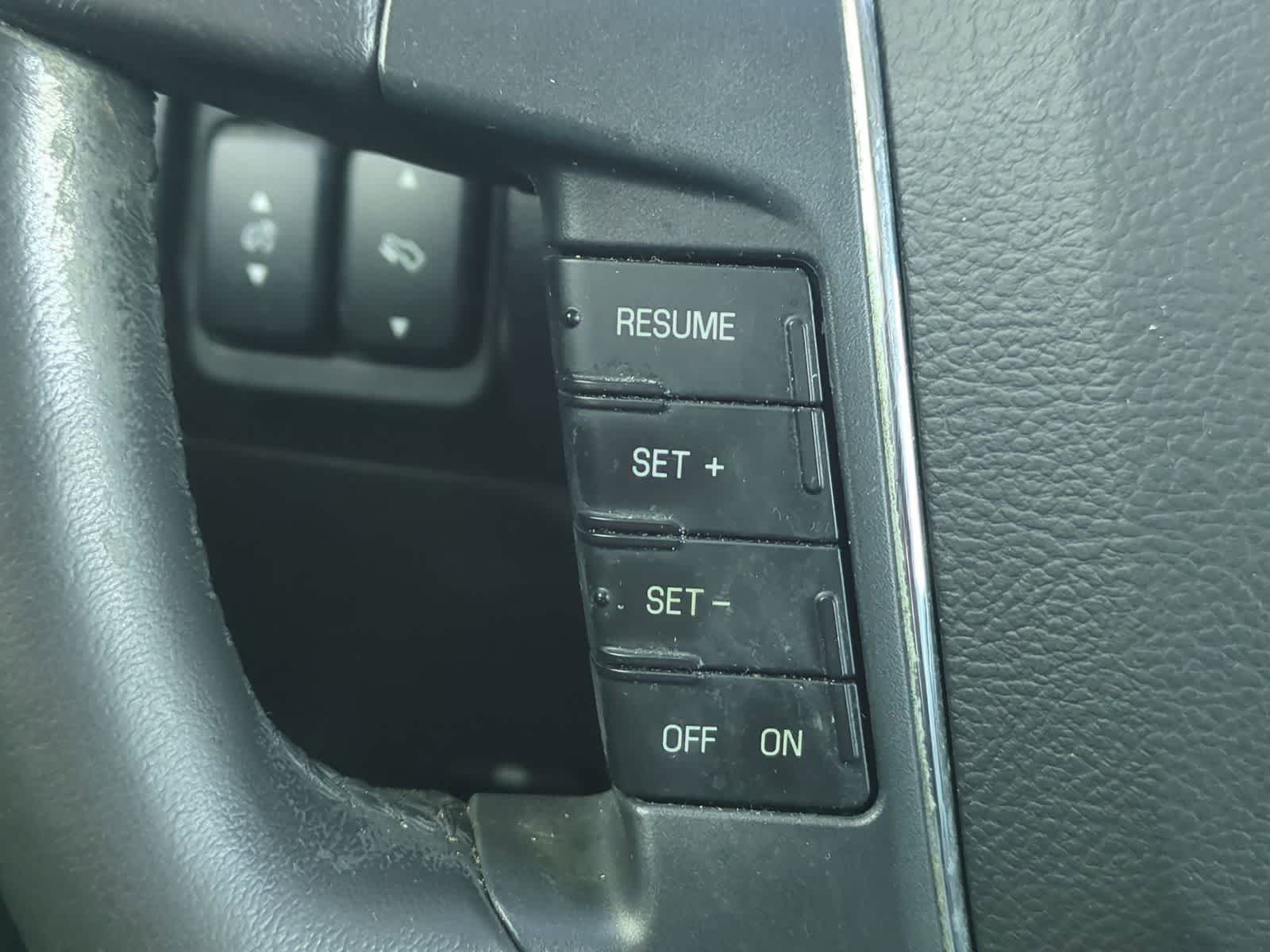 Thumbnail: 2011 Ford Taurus - 24