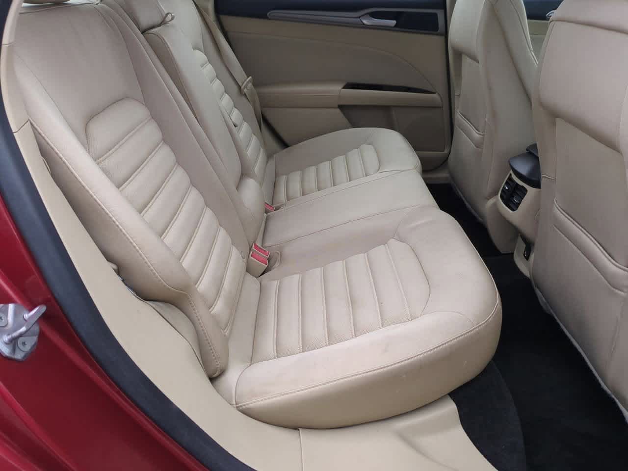 Thumbnail: 2014 Ford Fusion - 20