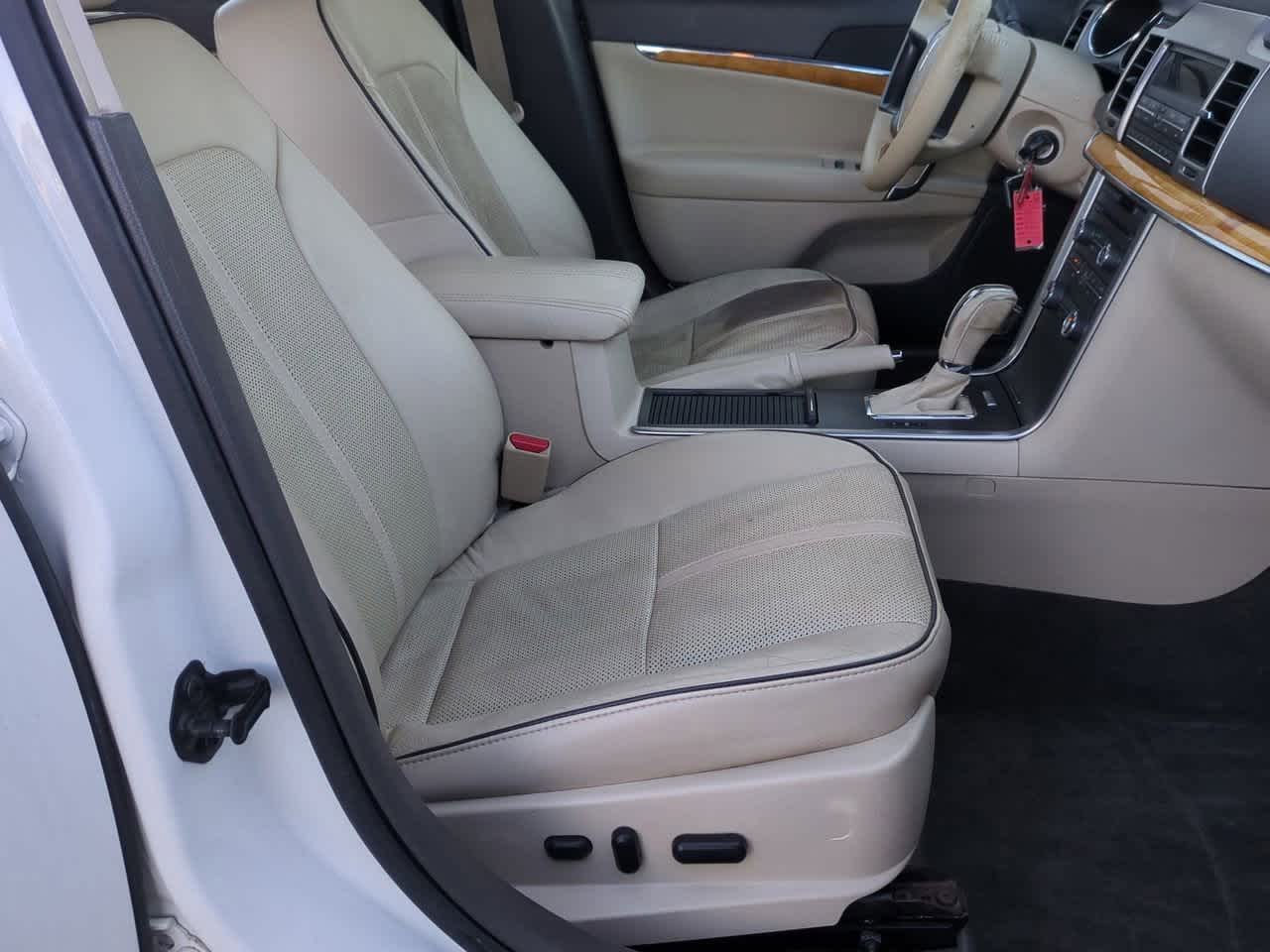 Thumbnail: 2012 Lincoln MKZ - 22