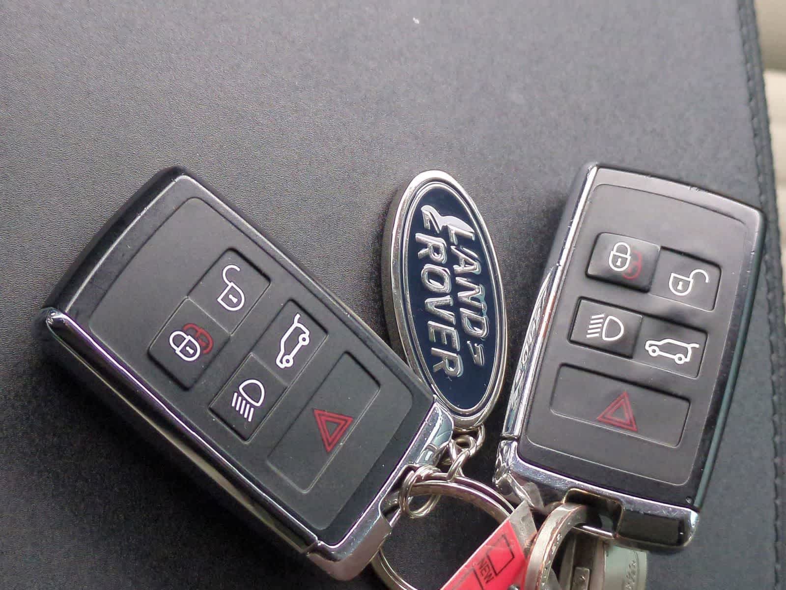 Thumbnail: 2020 Land Rover Discovery Sport - 35