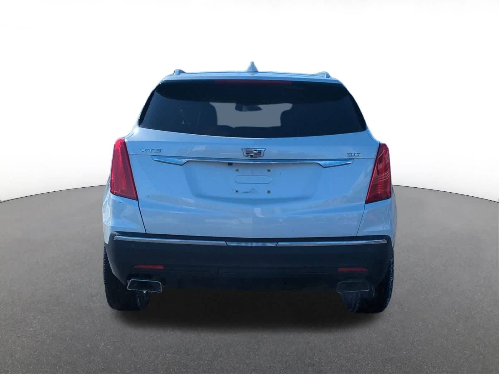 Thumbnail: 2017 Cadillac XT5 - 5