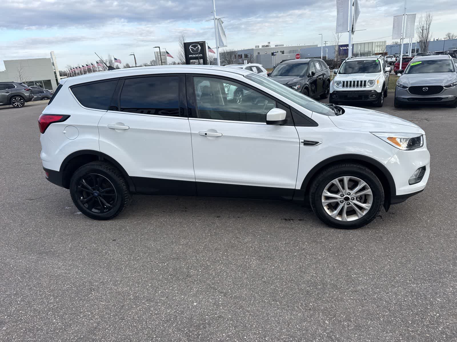 Thumbnail: 2019 Ford Escape - 4