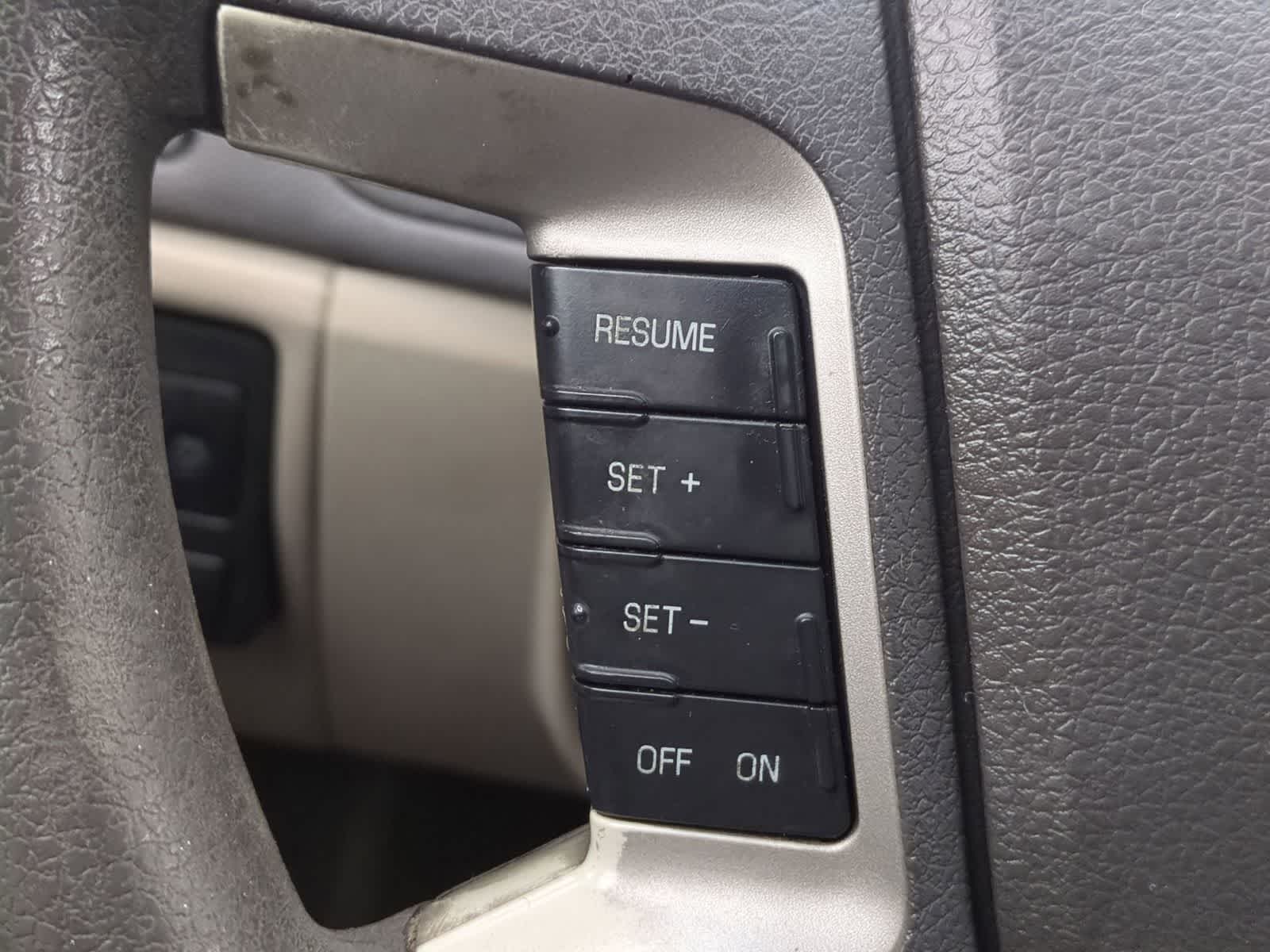 Thumbnail: 2010 Ford Fusion - 23