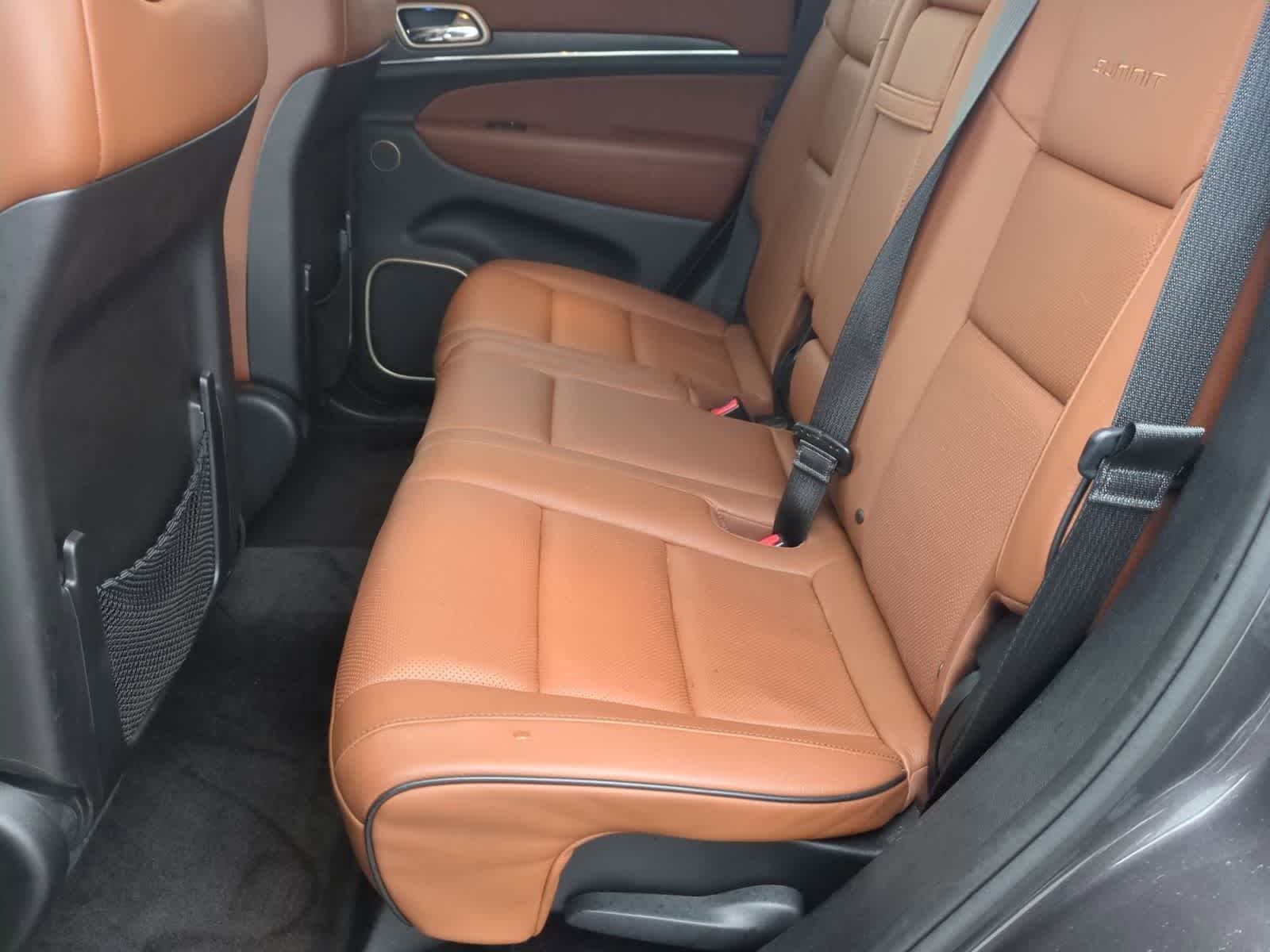 Thumbnail: 2016 Jeep Grand Cherokee - 19