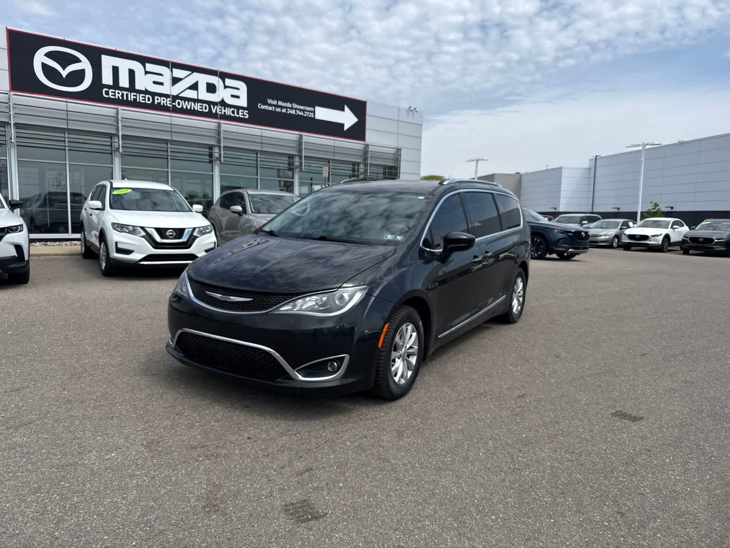Thumbnail: 2019 Chrysler Pacifica - 1