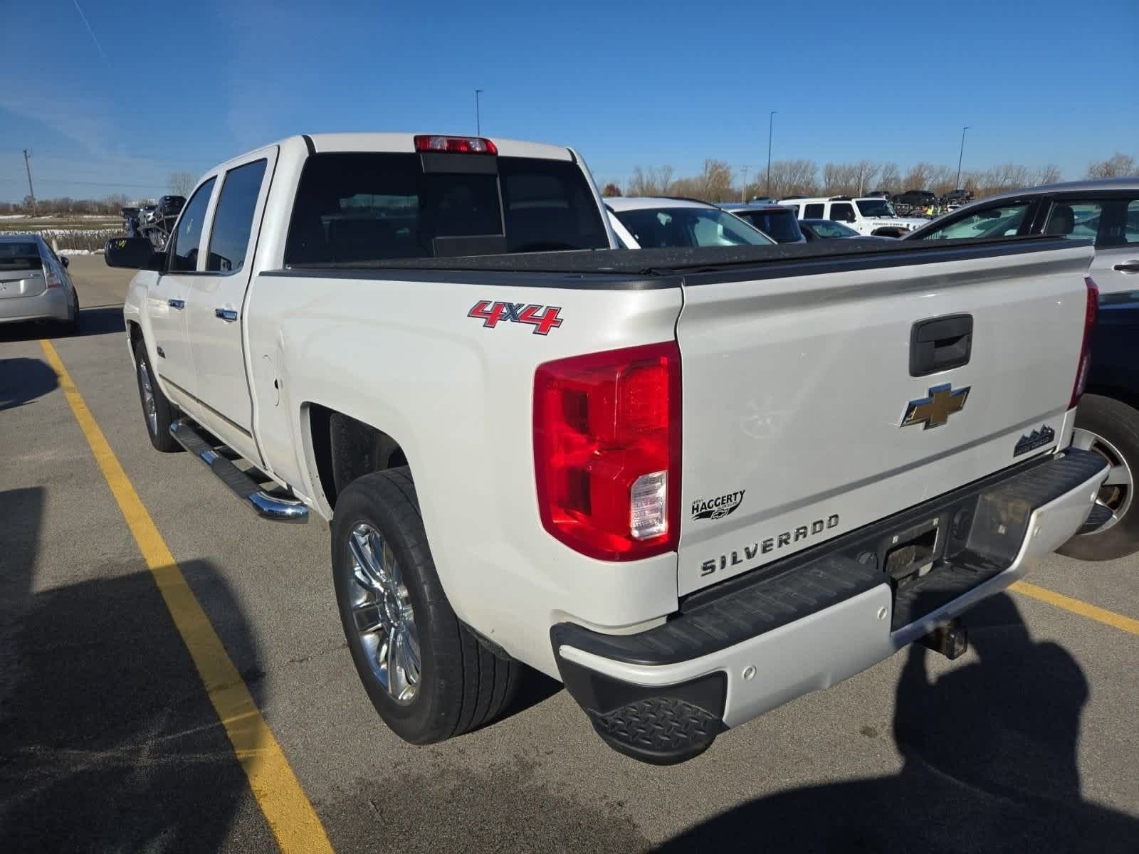 2016 Chevrolet Silverado 1500 High Country photo 2