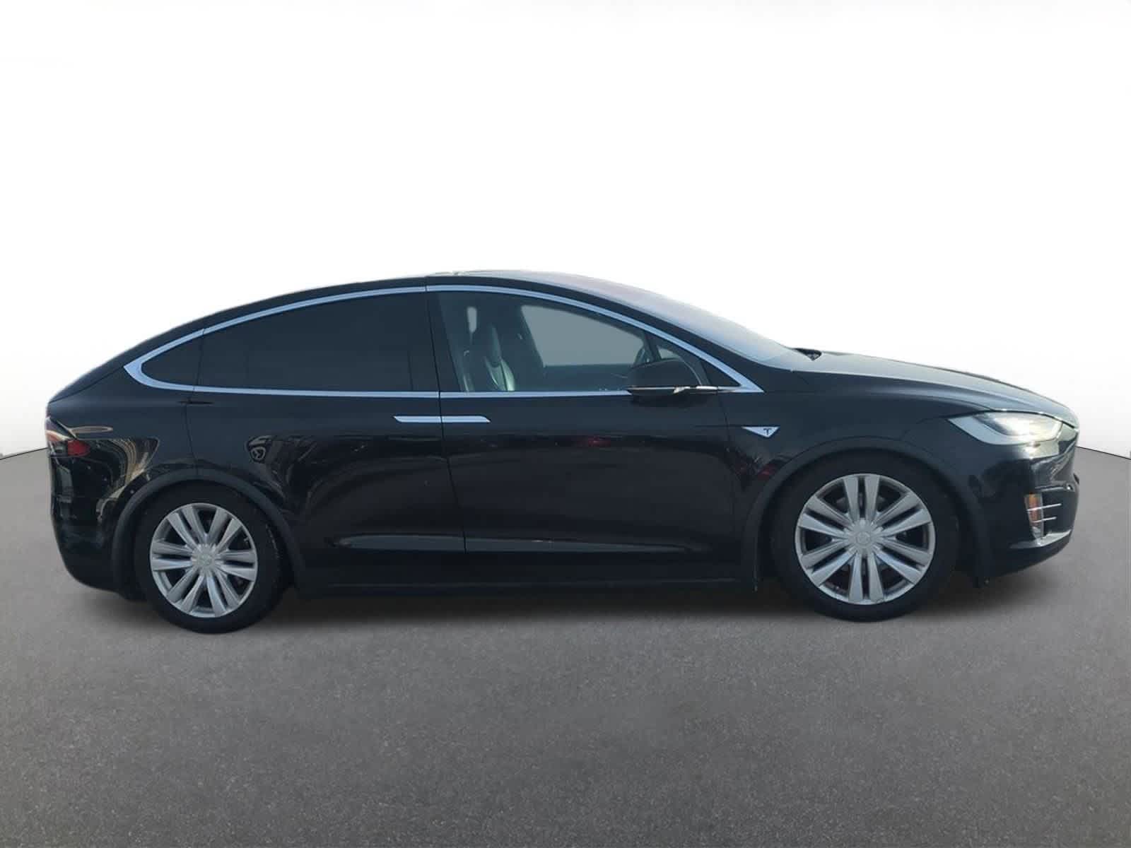 Thumbnail: 2016 Tesla Model X - 7