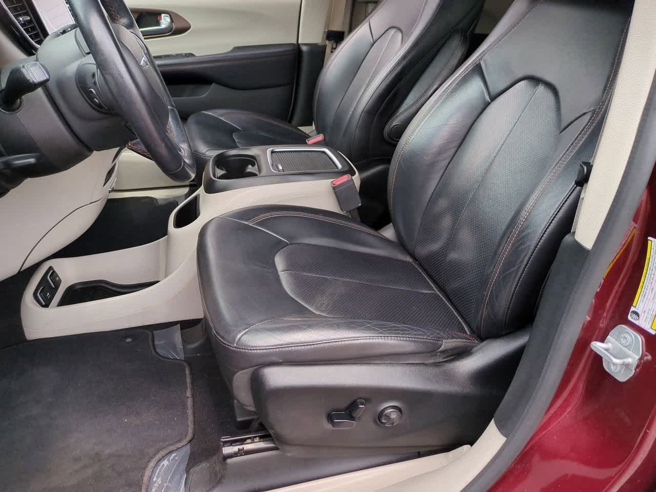 2018 Chrysler Pacifica  15