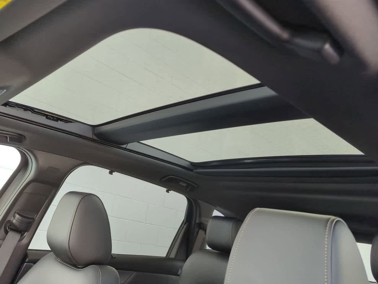 Thumbnail: 2025 Mazda CX-70 - 17