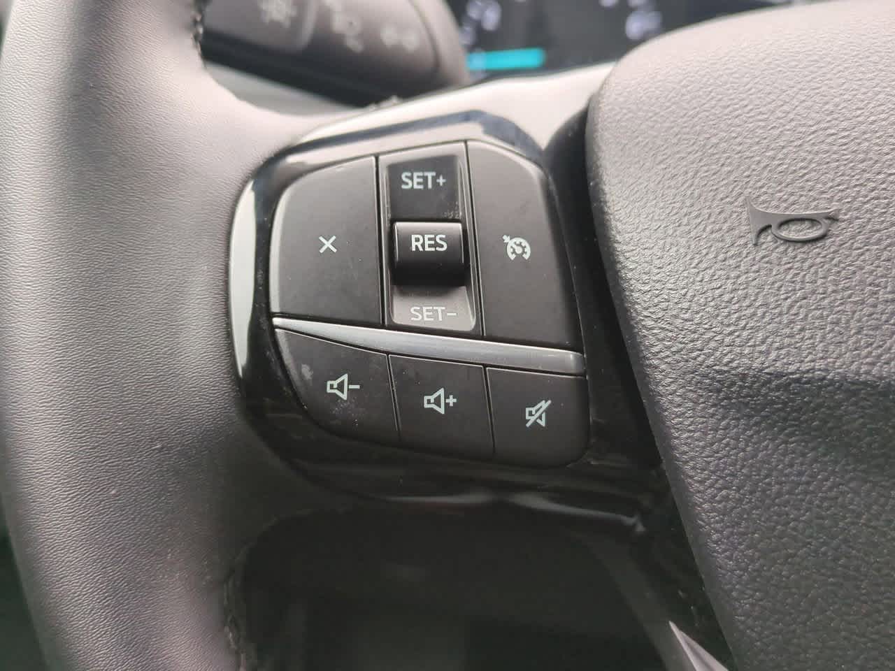 Thumbnail: 2022 Ford Escape - 22