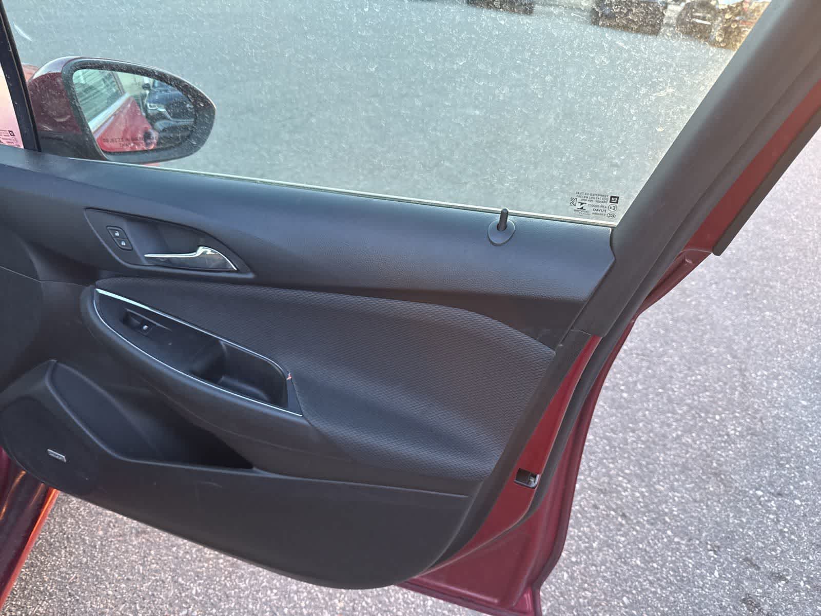 Thumbnail: 2017 Chevrolet Cruze - 26