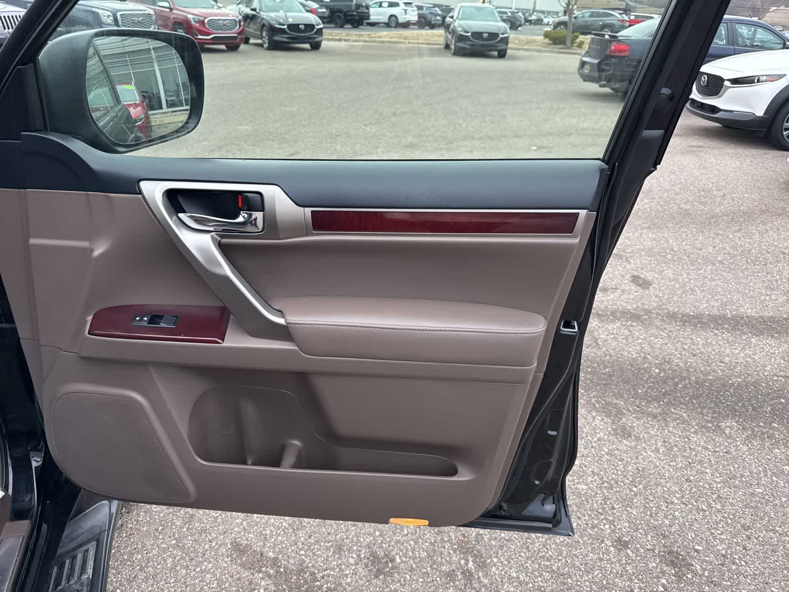 Thumbnail: 2019 Lexus GX - 26