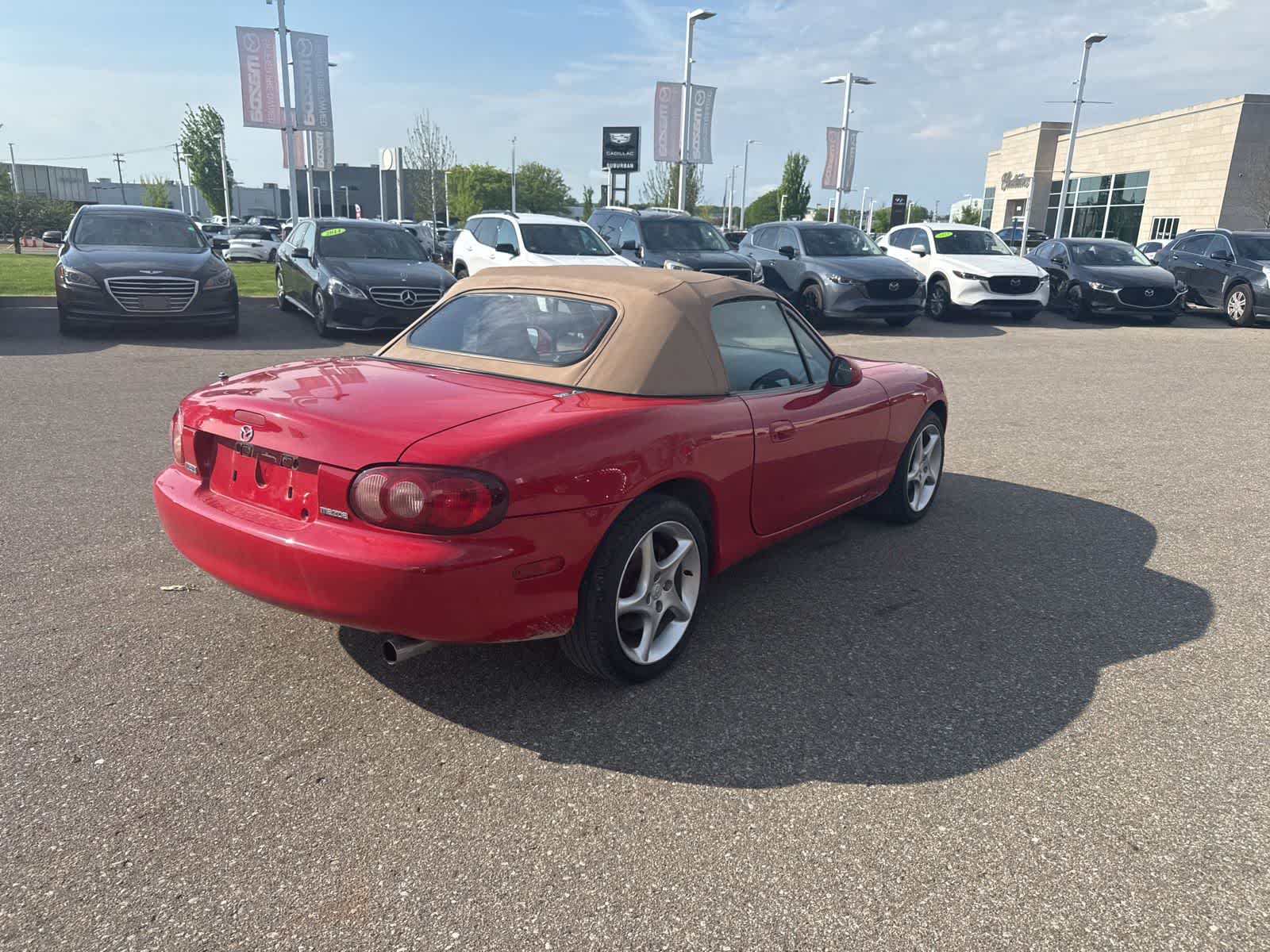 Thumbnail: 2001 Mazda MX-5 Miata - 4