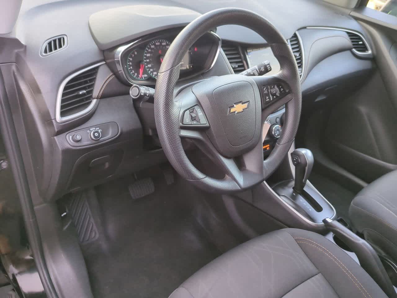 Thumbnail: 2018 Chevrolet Trax - 2