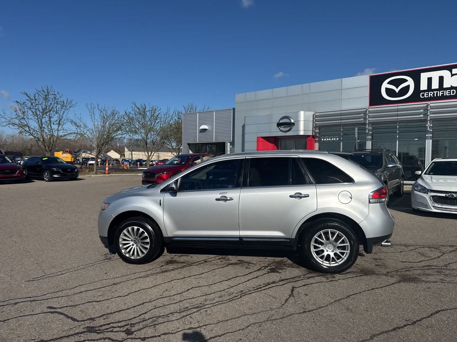 Thumbnail: 2011 Lincoln MKX - 8