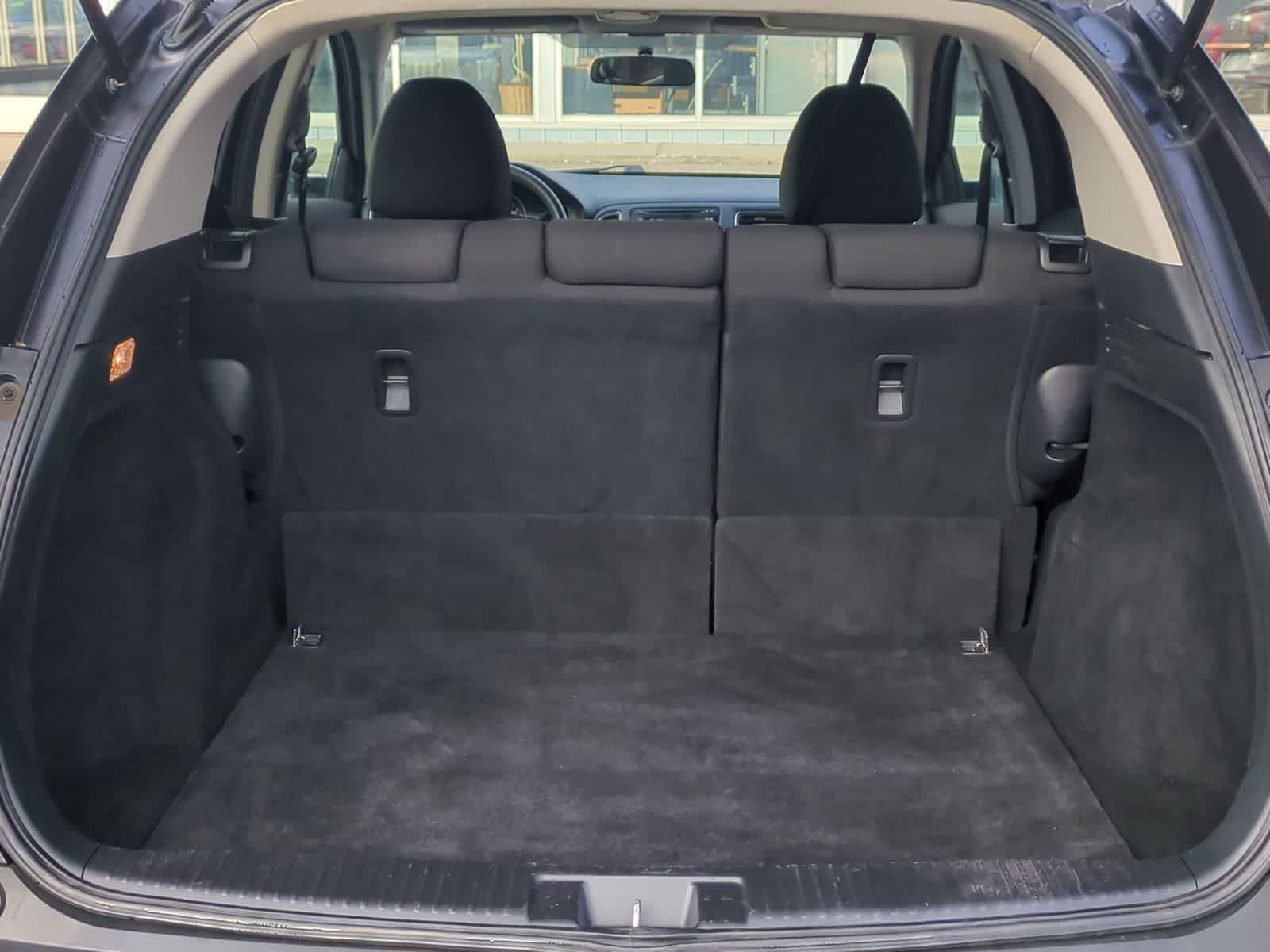 Thumbnail: 2016 Honda HR-V - 33