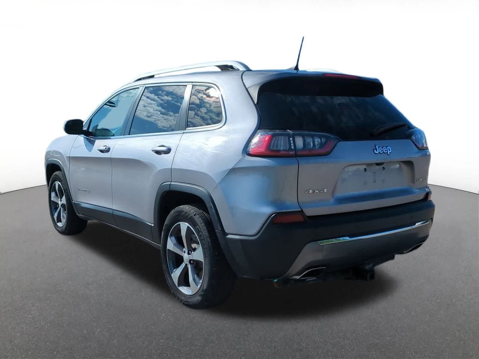 Thumbnail: 2019 Jeep Cherokee - 4